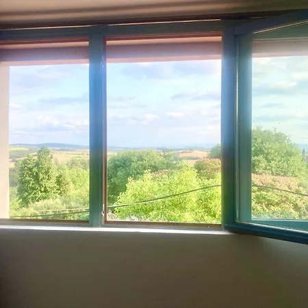 L'echapée Belle Maison De Village Climatisée De 45m2 à Proximité De Carcassonne,1 Chbre à L'étage Vue Panoramique Sur Les Pyrénées, Cuisine équipée,1salon,1 Sdb, Wifi, Parking Gratuit, Netflix,canal Sat, Fauteuil Massant * Montréal