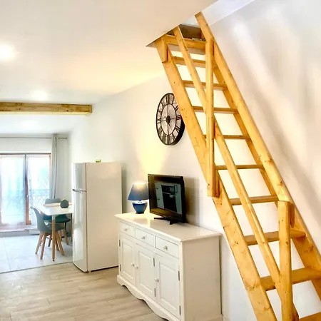L'echapée Belle Maison De Village Climatisée De 45m2 à Proximité De Carcassonne,1 Chbre à L'étage Vue Panoramique Sur Les Pyrénées, Cuisine équipée,1salon,1 Sdb, Wifi, Parking Gratuit, Netflix,canal Sat, Fauteuil Massant Appartamento